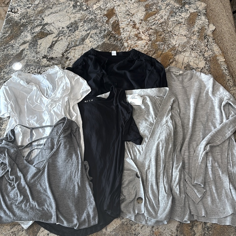 Women’s Top Bundle